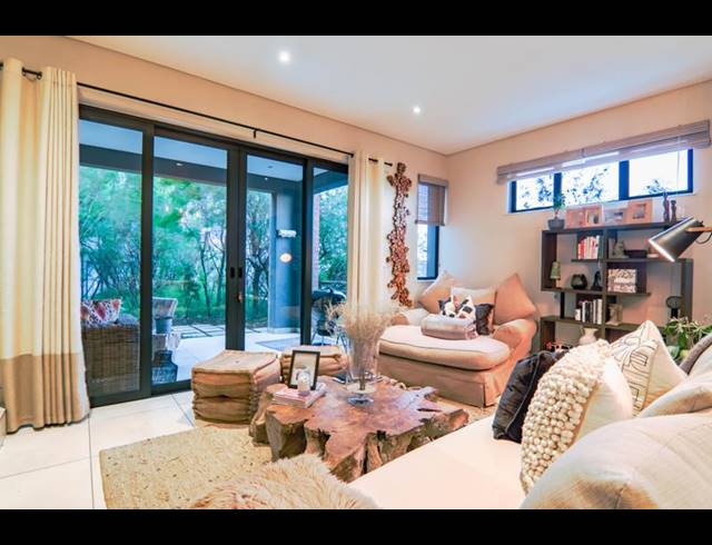 2 BEDROOM APARTMENT FOR SALE IN STEYN CITY